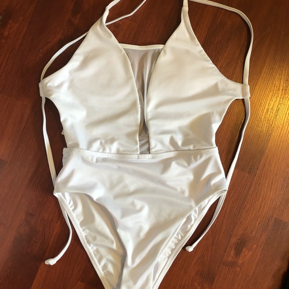 Bathing suit - Picture 2 of 3